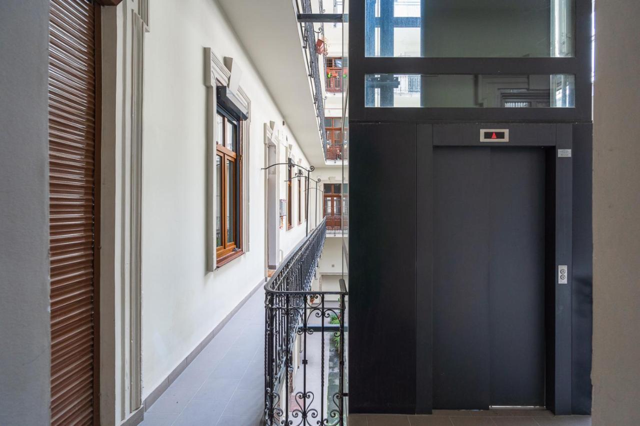 Luxury Peaceful Apartment By The St Stephen'S Basilica Budapest Exterior foto